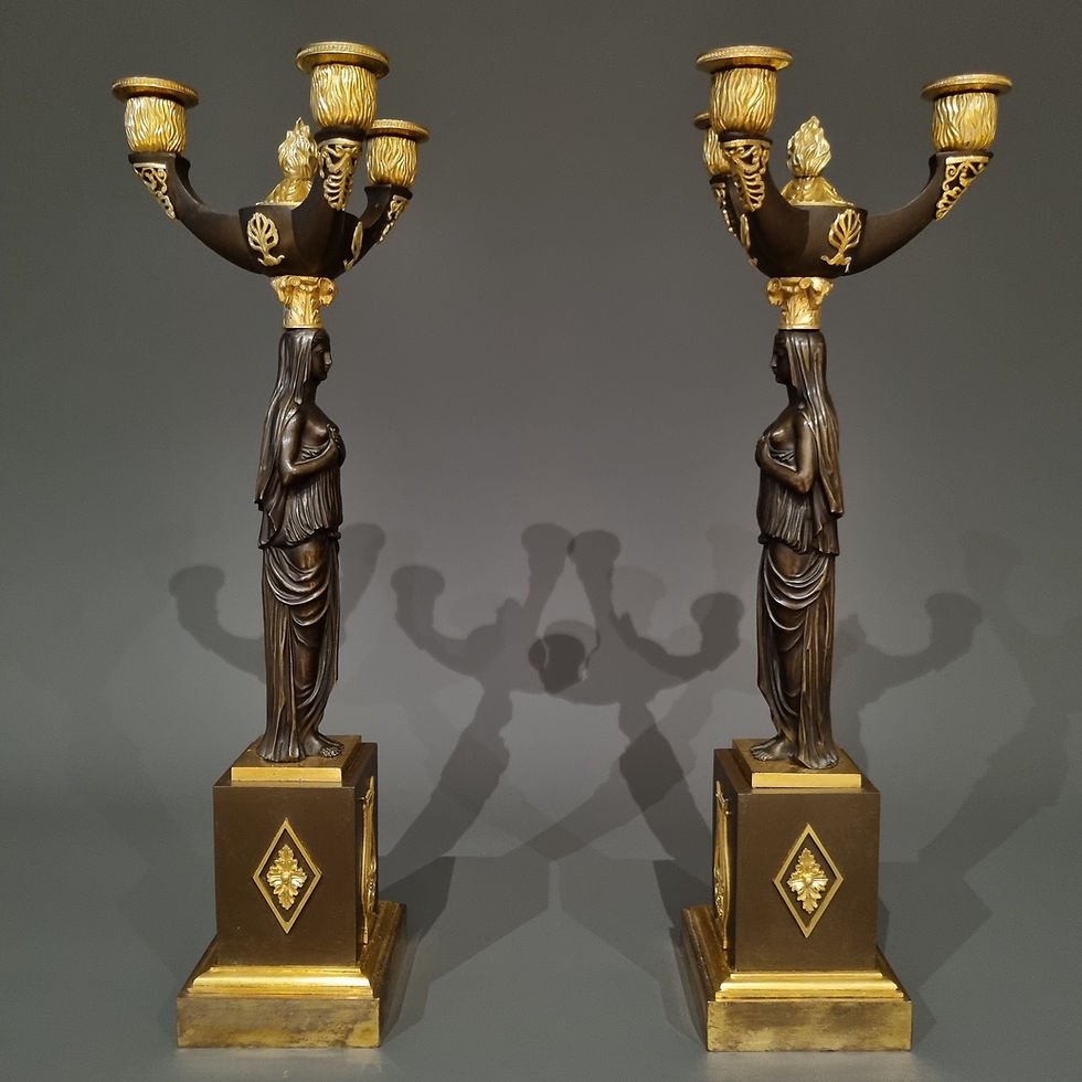 Miniature : Époque Empire-Consulat, paire de candélabres à l'antique. 
