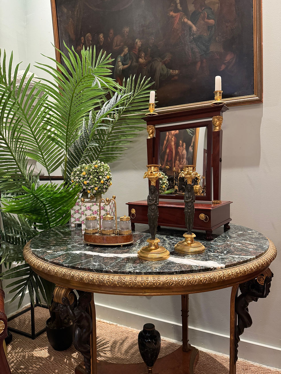 Thumbnail:  Paire de flambeaux aux égyptiennes, époque Empire.