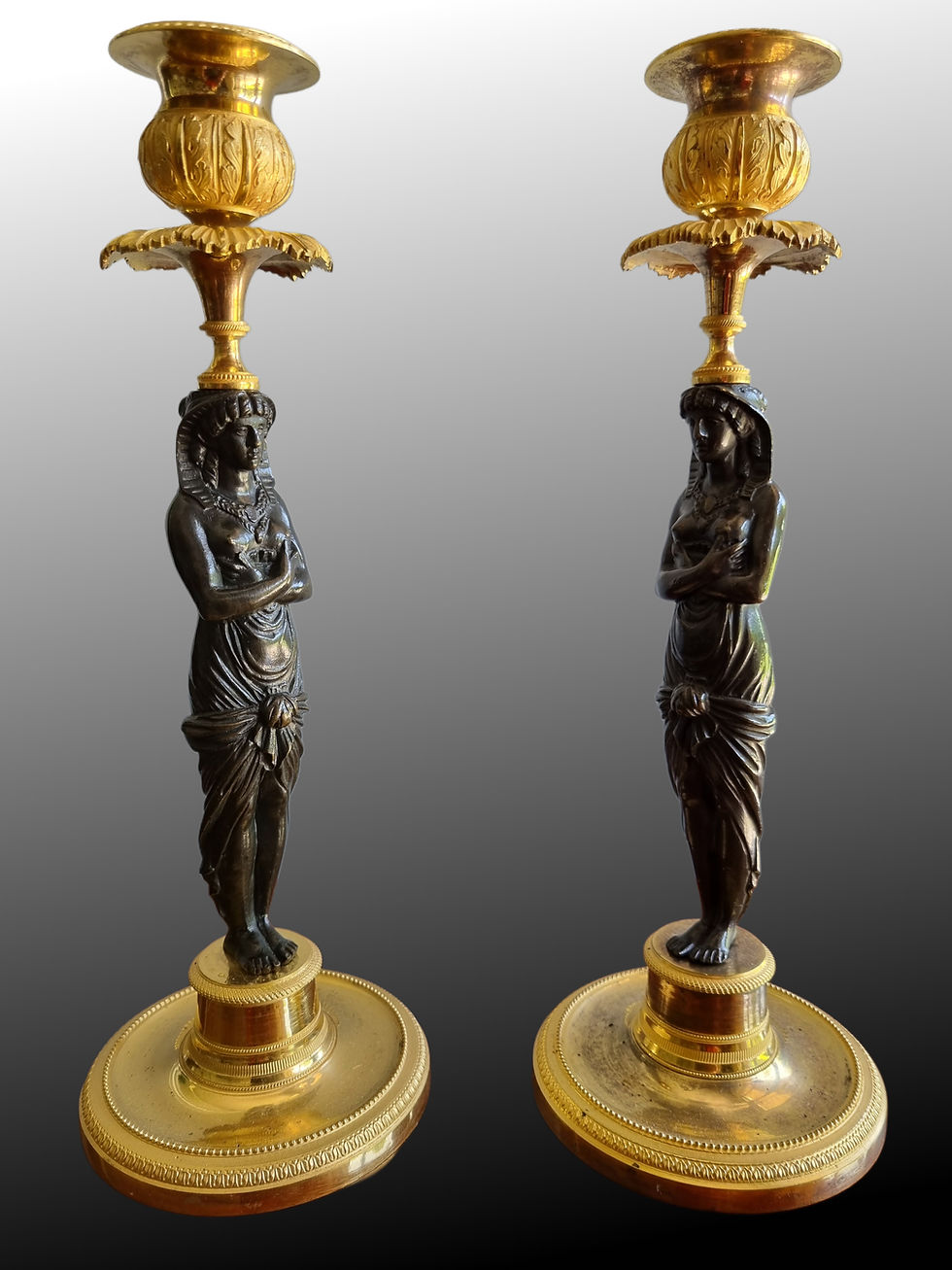 Thumbnail: Paire de flambeaux aux égyptiennes, époque Consulat Retour d'Égypte.