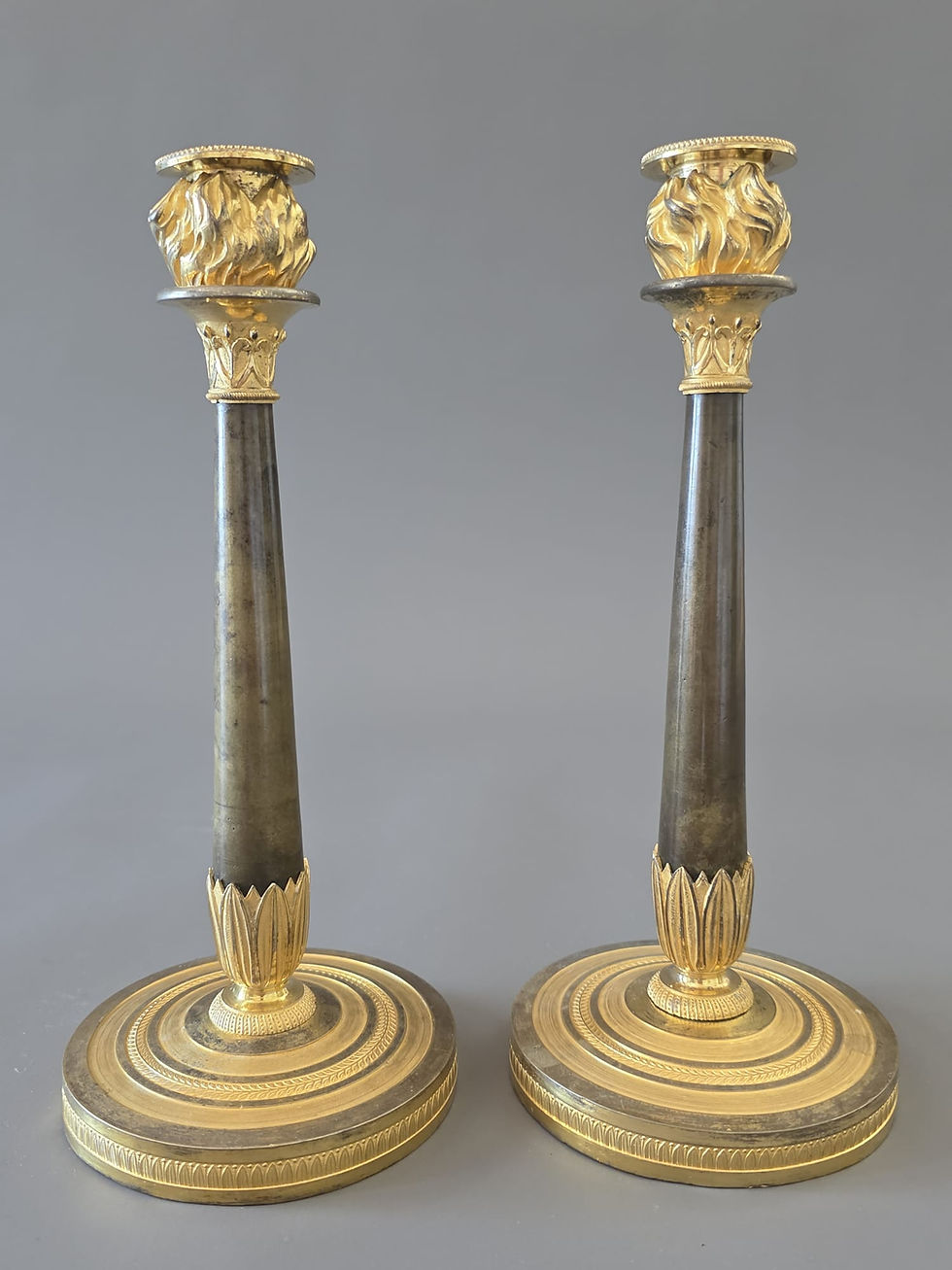 Miniature : Paire de flambeaux « aux flammes », d’époque Empire.