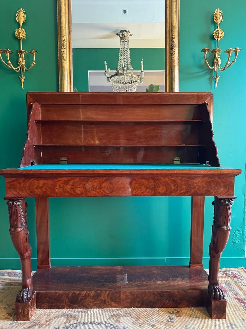 Thumbnail: Rare console desserte à l'Antique en acajou massif, d’époque Empire-Consulat