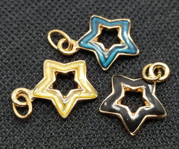 [14-F697] DIJE ESTRELLA COLORES