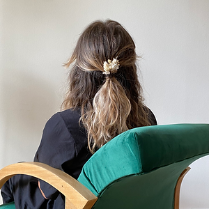 pinces fleurs séchées cheveux blanc fleuriste nantes