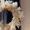 Miniature : Couronne entière ruscus et broom bloom blanc