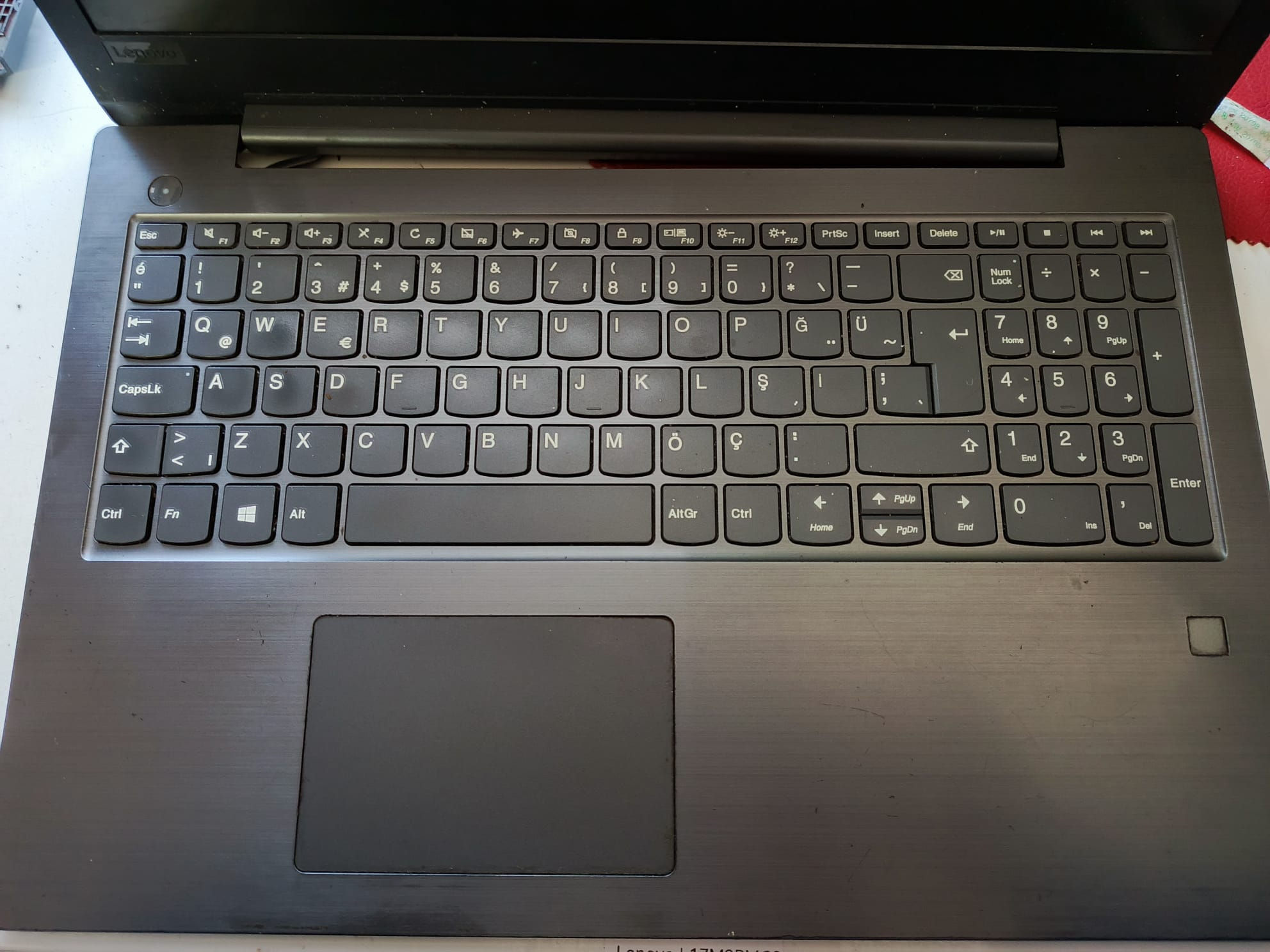 Lenovo V330 - 15İKB Full Kasa