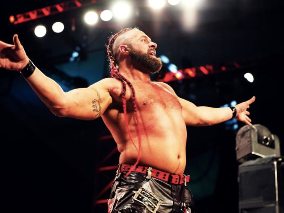 Lance Archer Pose