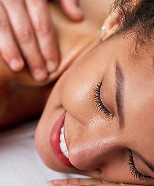 tantra massage in limburg, tantra voor koppels, tantra retreat, tantra massage cursus voor koppels, relatietherapie in limburg, relatietherapeut, intimiteitscoach, betere relatie met je partner, betere communicatie in relatie, tantra koppels relatie, retreat koppels