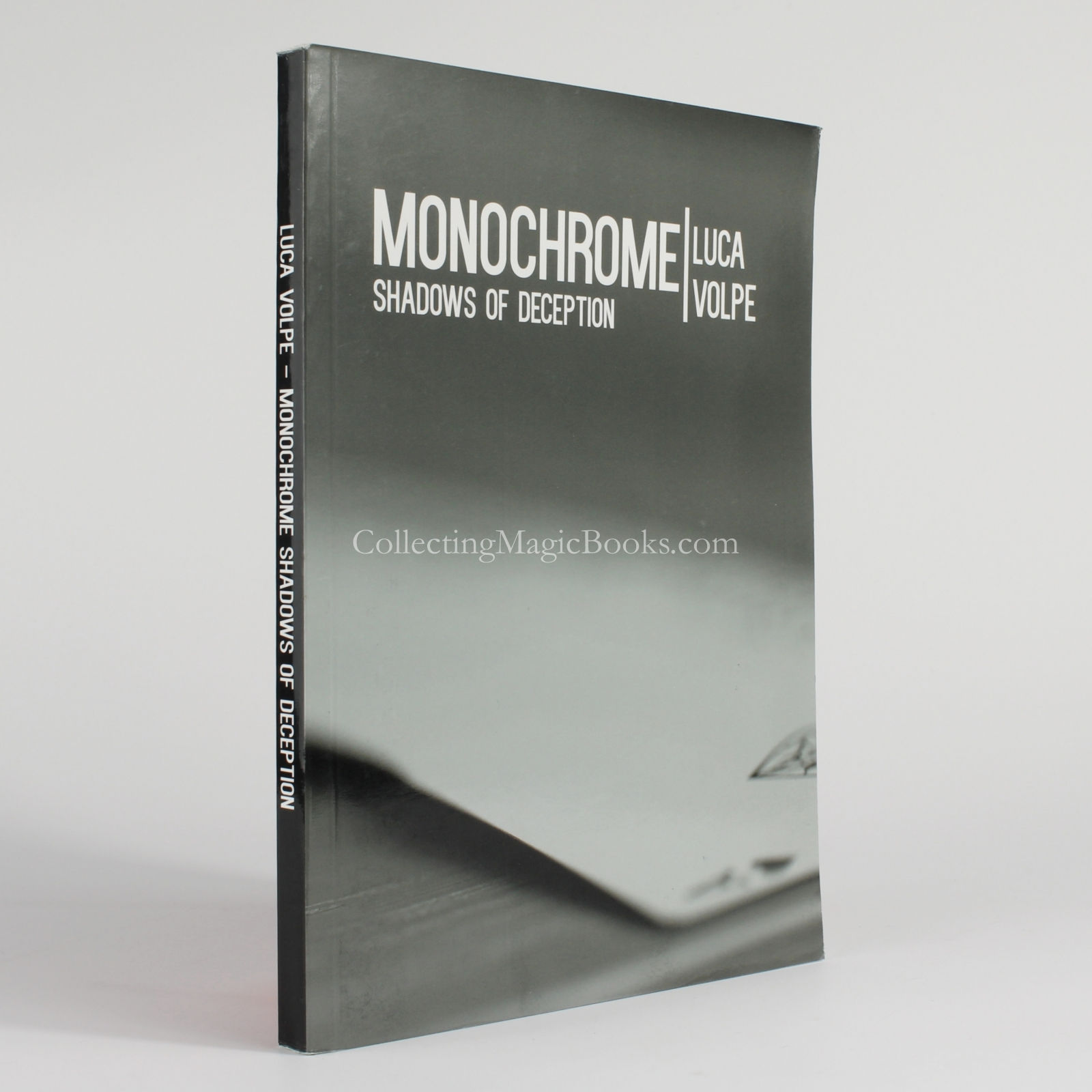 Monochrome - Luca Volpe