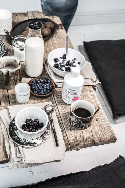 table coffee cups 