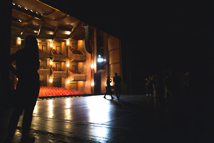 empty scene  before preparations for play 
