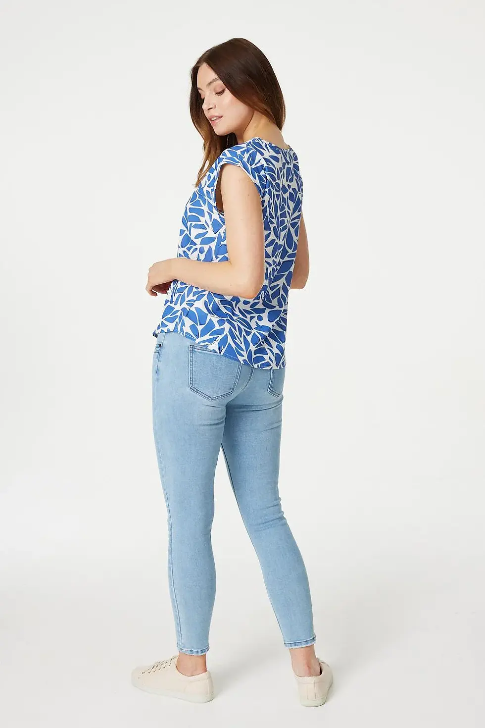 Thumbnail: PRINTED TURN-UP SLEEVE TOP IN BLUE
