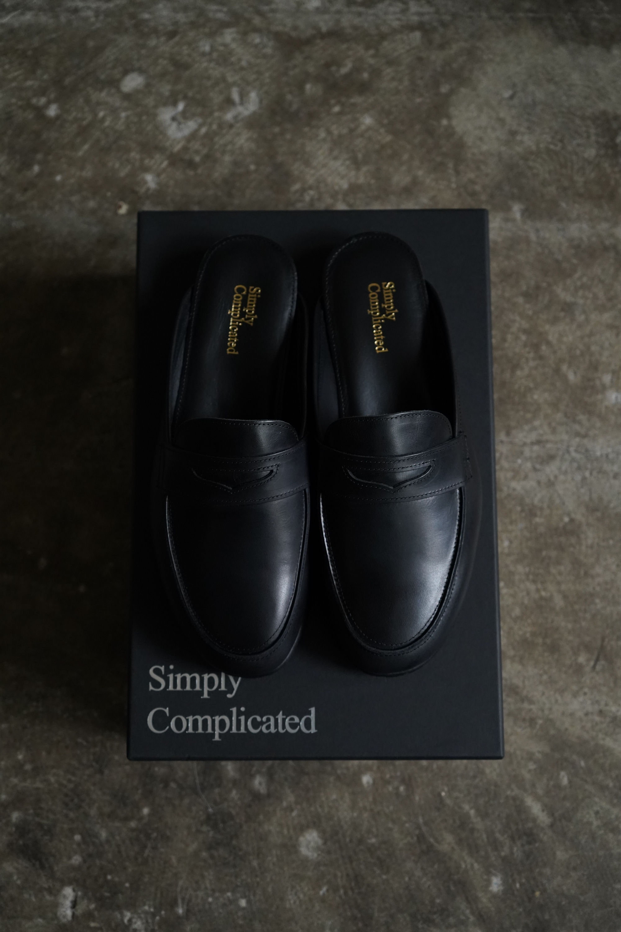 【26SS】Simply Complicated LOAFER MULE BLACK