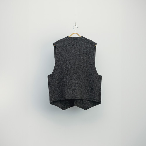 25AW】satou melange knit chokki - sumi | NOUVERTEmagazine