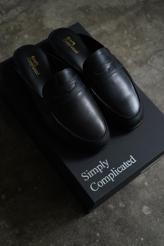 26SS】Simply Complicated LOAFER MULE BLACK | NOUVERTEmagazine