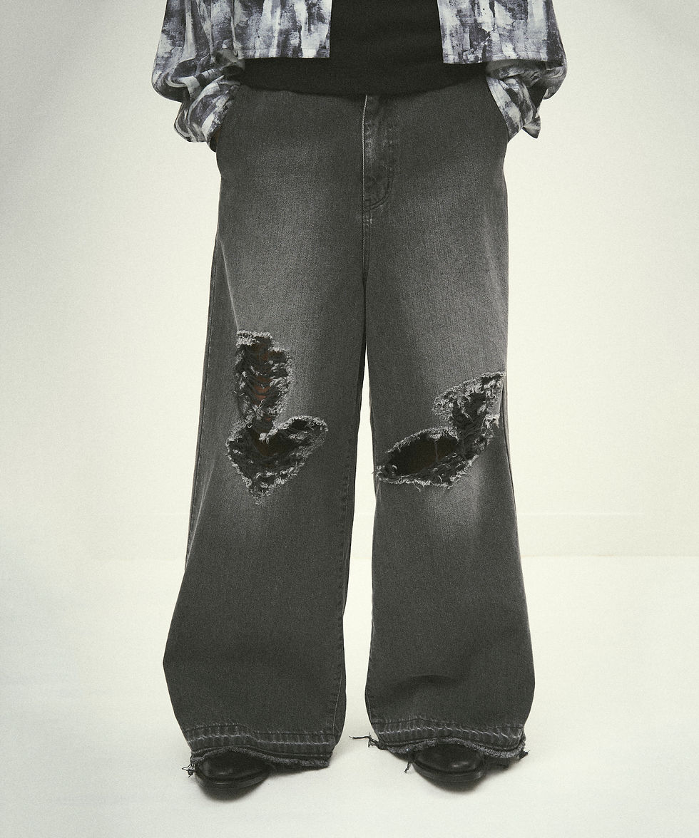 24SS】JUHA DAMAGE BAGGY DENIM PANTS -BLACK | NOUVERTEmagazine