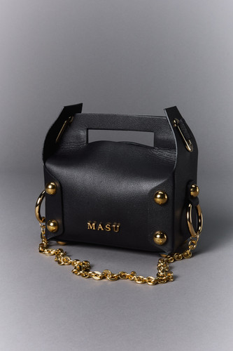 MASU バッグ 26SS】MASU LEATHER CAKE BAG - BLACK | NOUVERTEmagazine