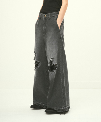 24SS】JUHA DAMAGE BAGGY DENIM PANTS -BLACK | NOUVERTEmagazine