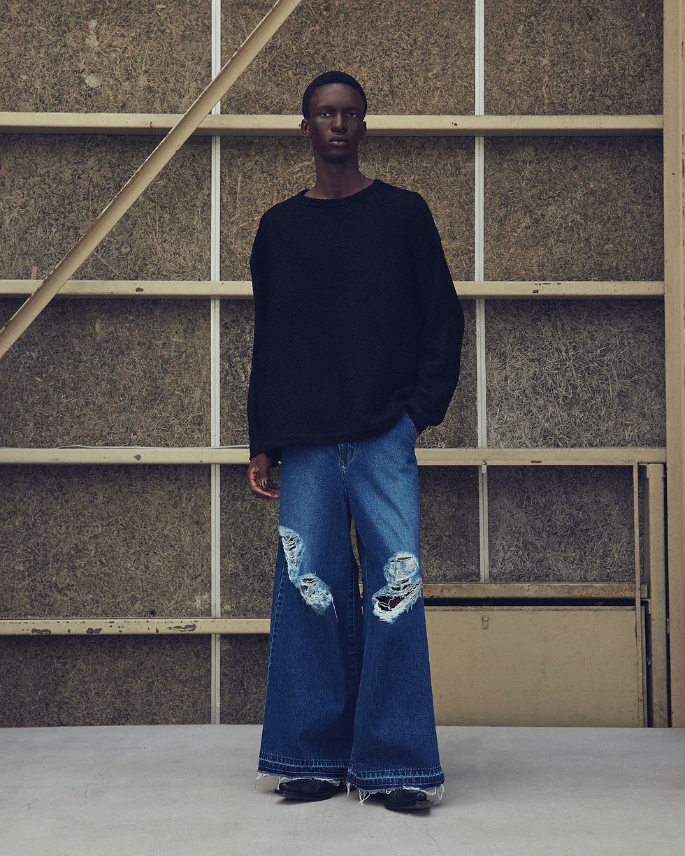 24SS】JUHA DAMAGE BAGGY DENIM PANTS - NAVY | NOUVERTEmagazine