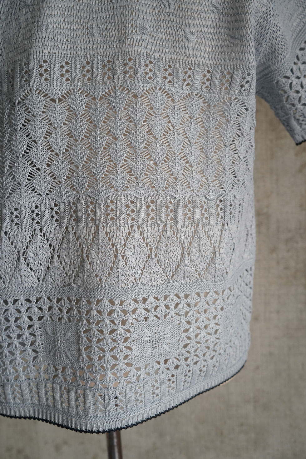 Thumbnail: 【26SS】COOHEM SUKASHI EMBOSSED KNIT P/L - L.Blue man's