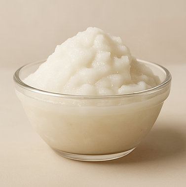 Graviola – Bowl of creamy white graviola purée mild tropical flavor for smoothies and desserts