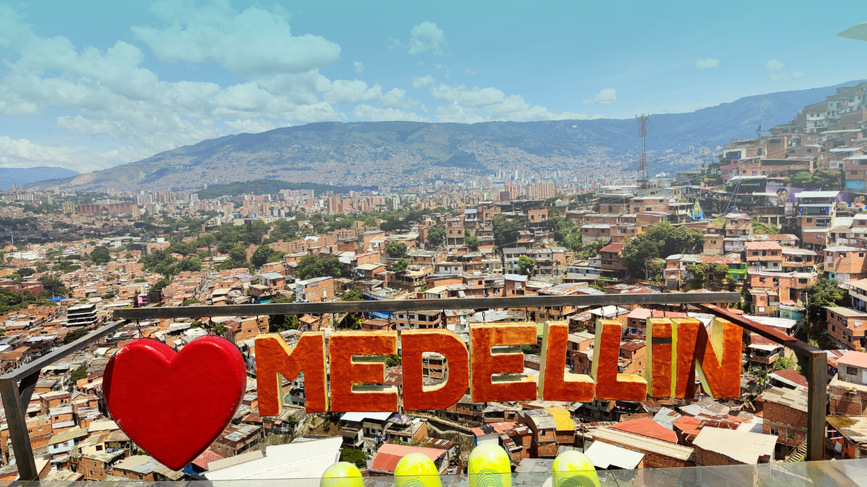 JaeKnows - Love Medellin View