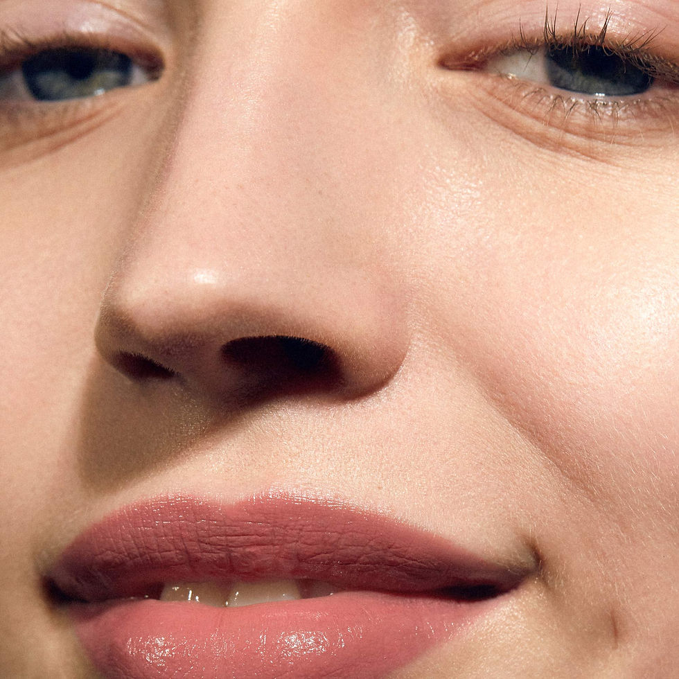 Miniature : Satin Shine Lipstick - 501 Flattery - DAZZLE NIGHTS - Mádara