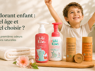 un enfant heureux les bras tendus vers le ciel avec son déodorant enfant et ses soins lili kiwi naturels et bio