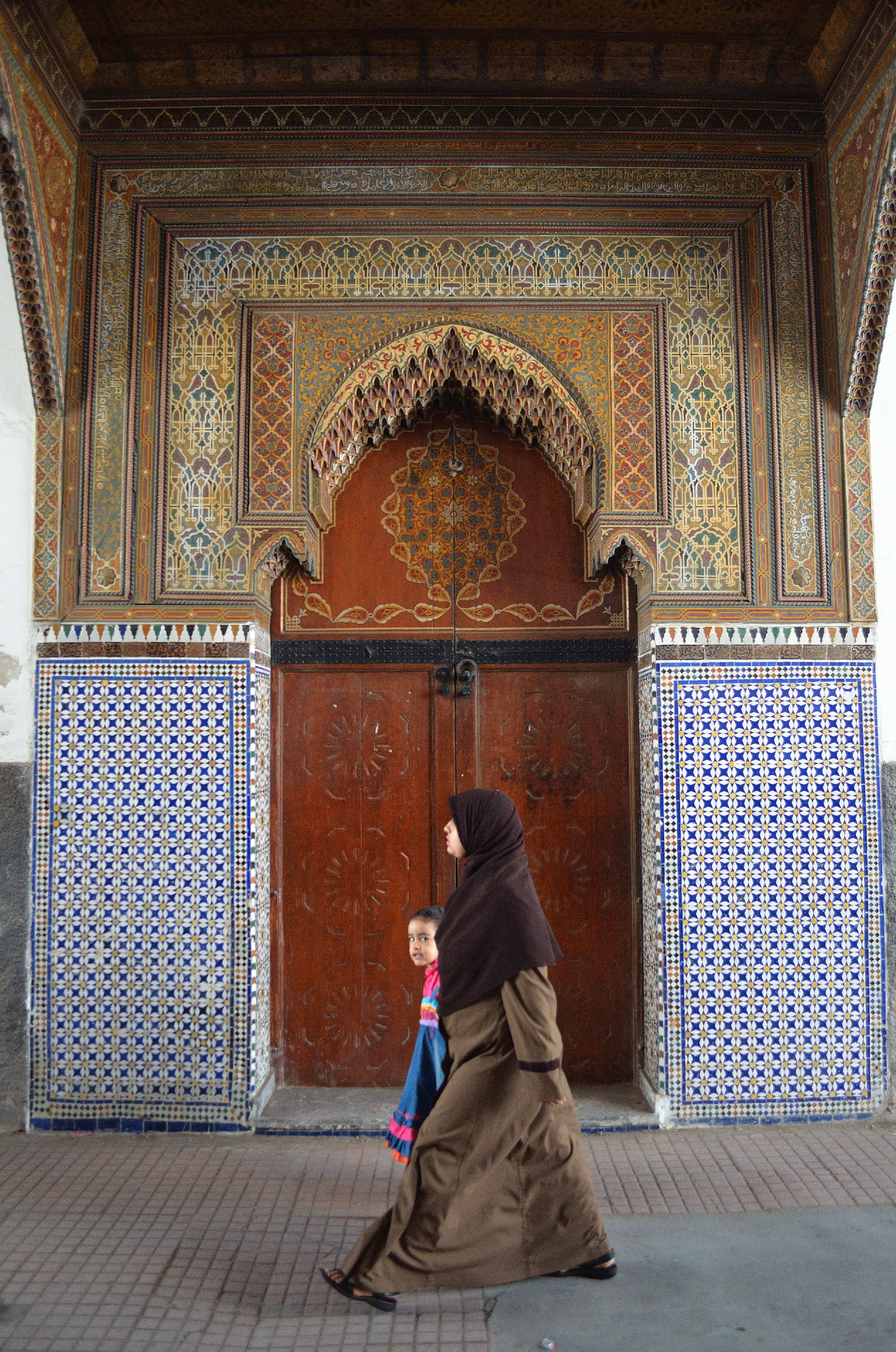 Gate in medina (II)