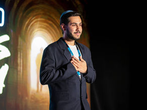 Freed Hostage Opens Empowering Shabbos at Encounter