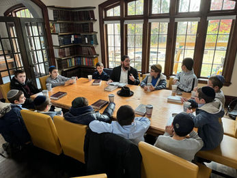 After a remarkable round of submissions from passionate, creative mechanchim around the world, the Chinuch Pitch has narrowed down to the top 8 finalists, and now it’s your turn to help decide the final 3.