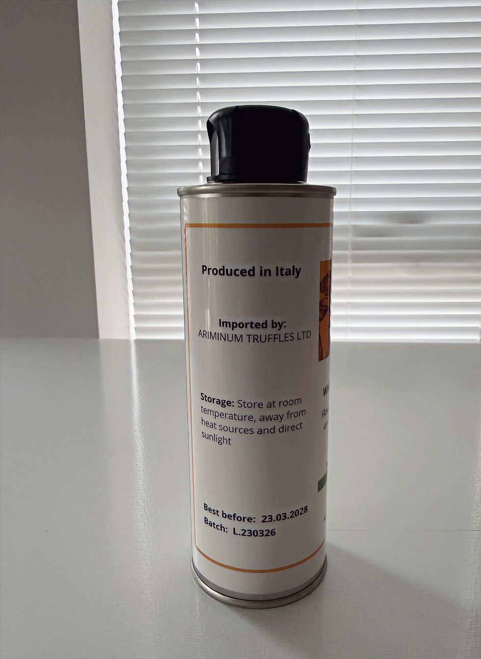 Thumbnail: White Truffle Flavoured Extra Virgin Olive Oil