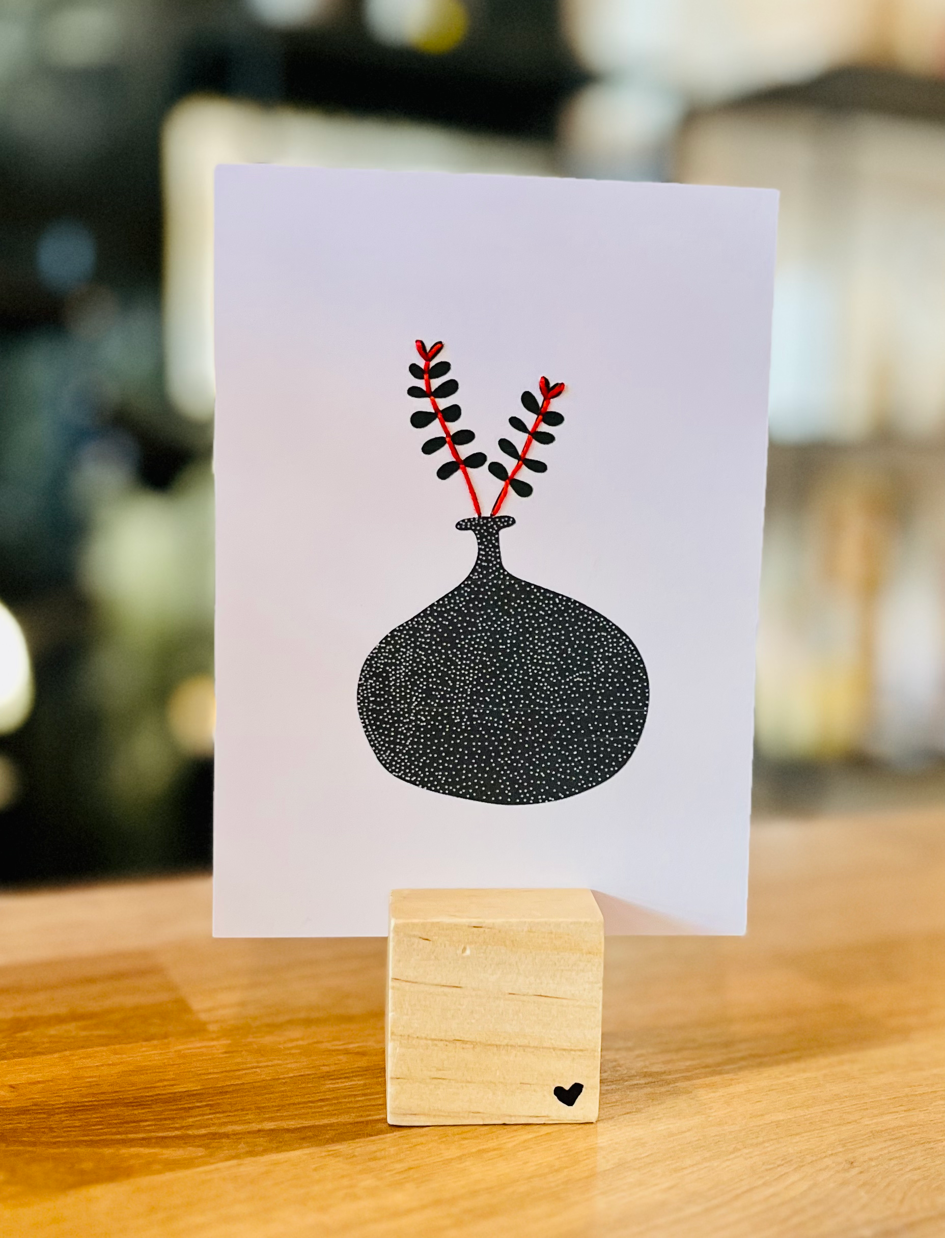 Kaart met borduursel ‘Dotty Vase’