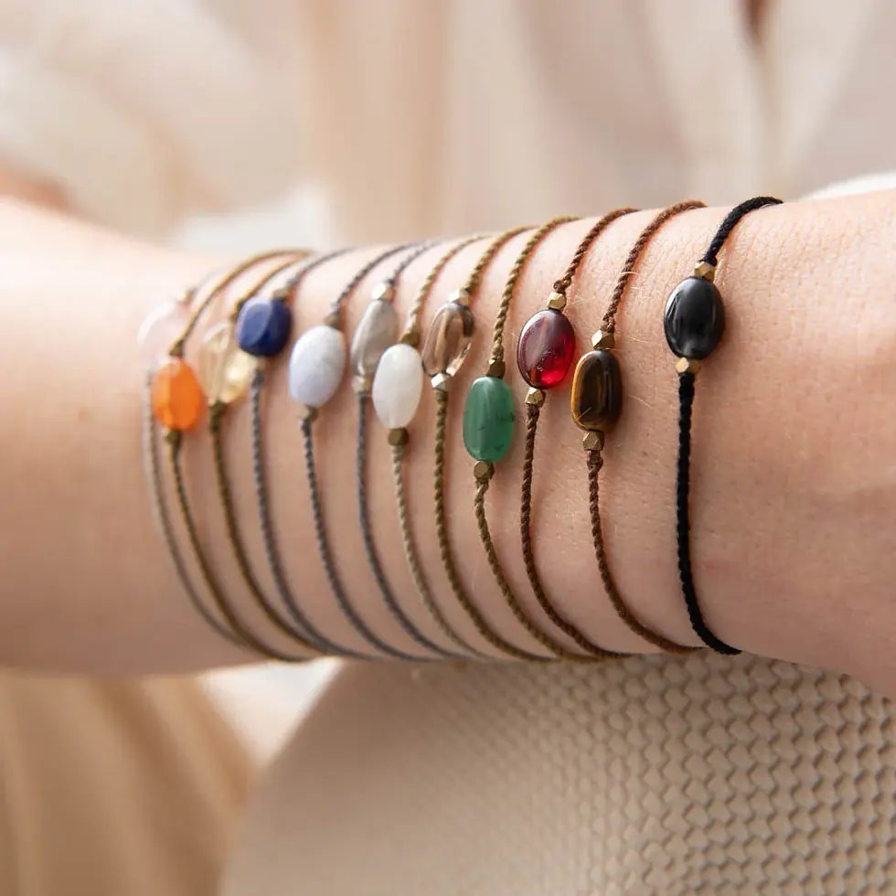 Thumbnail: Edelsteenkaart tijgeroog goudkleurige armband