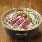 Phở Tái – Vẻ tinh tế làm nên sức hút của phở Việt
