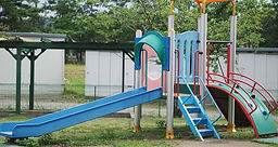 園庭大型遊具.jpg