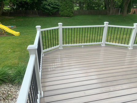 Rocky Harbor Trex Decking and Trex Select Railing. Wixom, MI