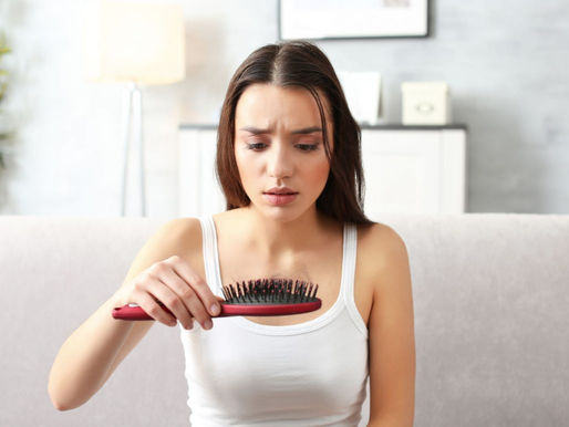 Queda de cabelo: quais são as principais causas e como tratar?