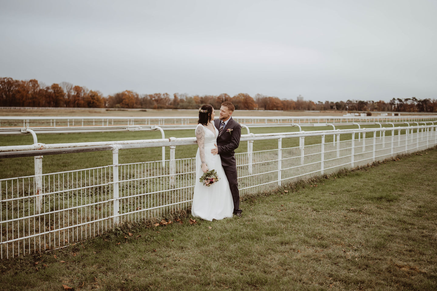 love, wedding, wedding photographer, Hochzeit hochzeitsfotograf, liebe, trauzeugin, bridesmaides