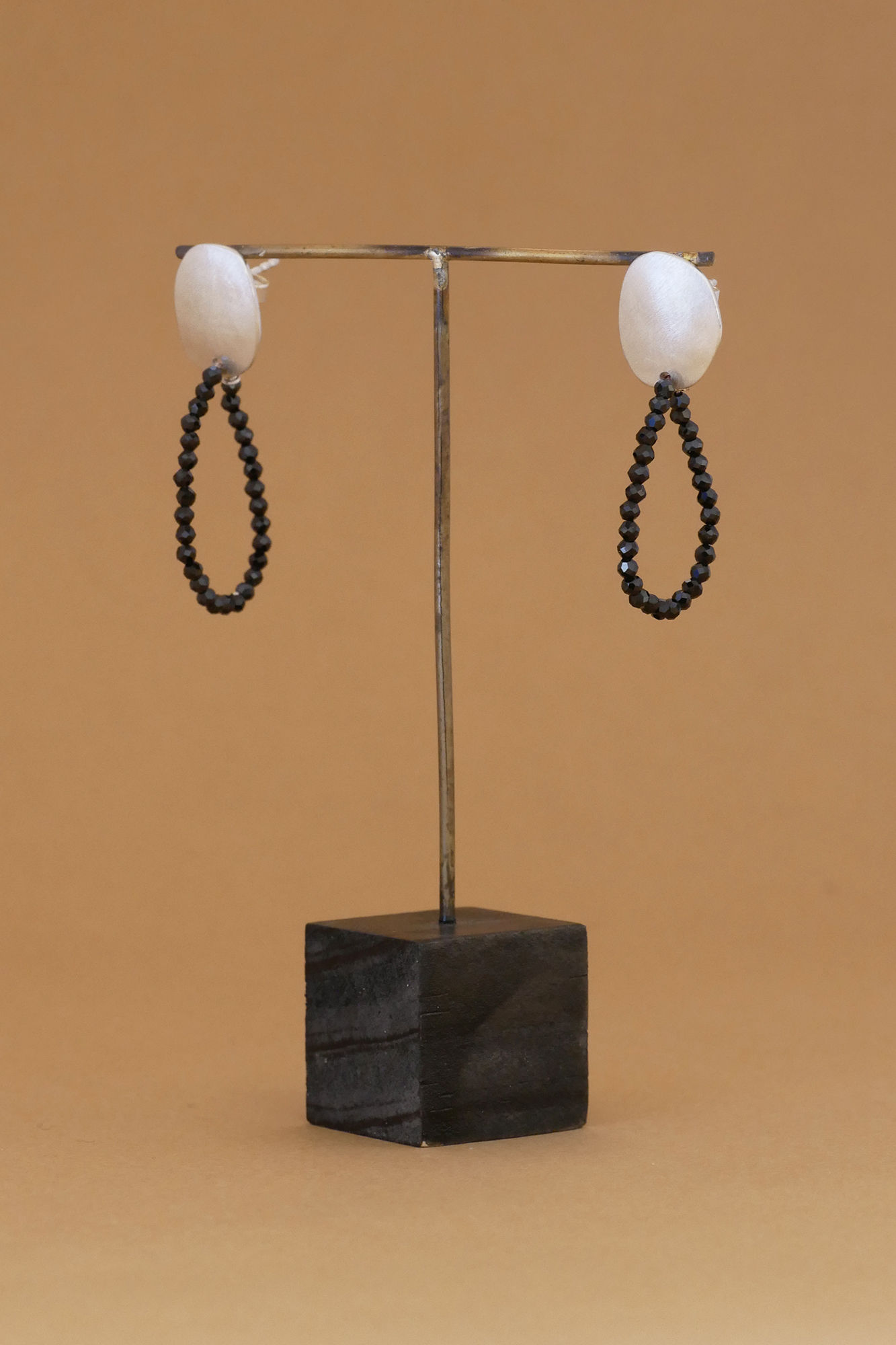 Ohrringe mit schwarzen Spinellen