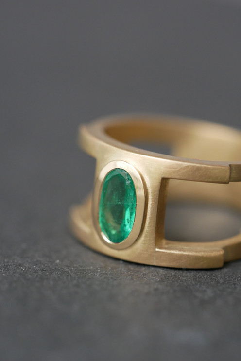 Ring aus Gelbgold 18ct & Smaragd