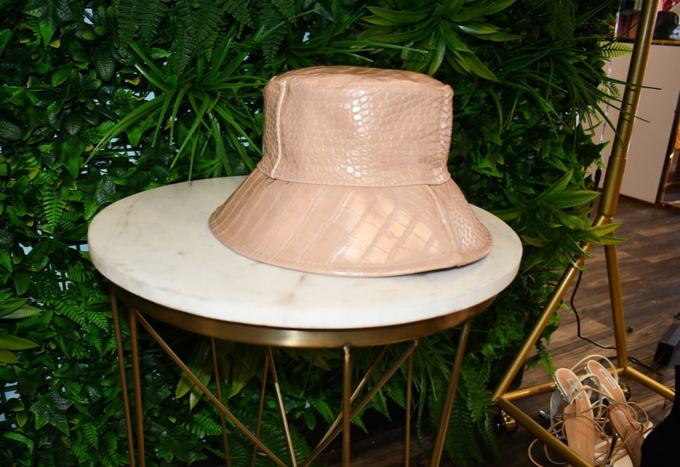 Thumbnail: Croc Bucket