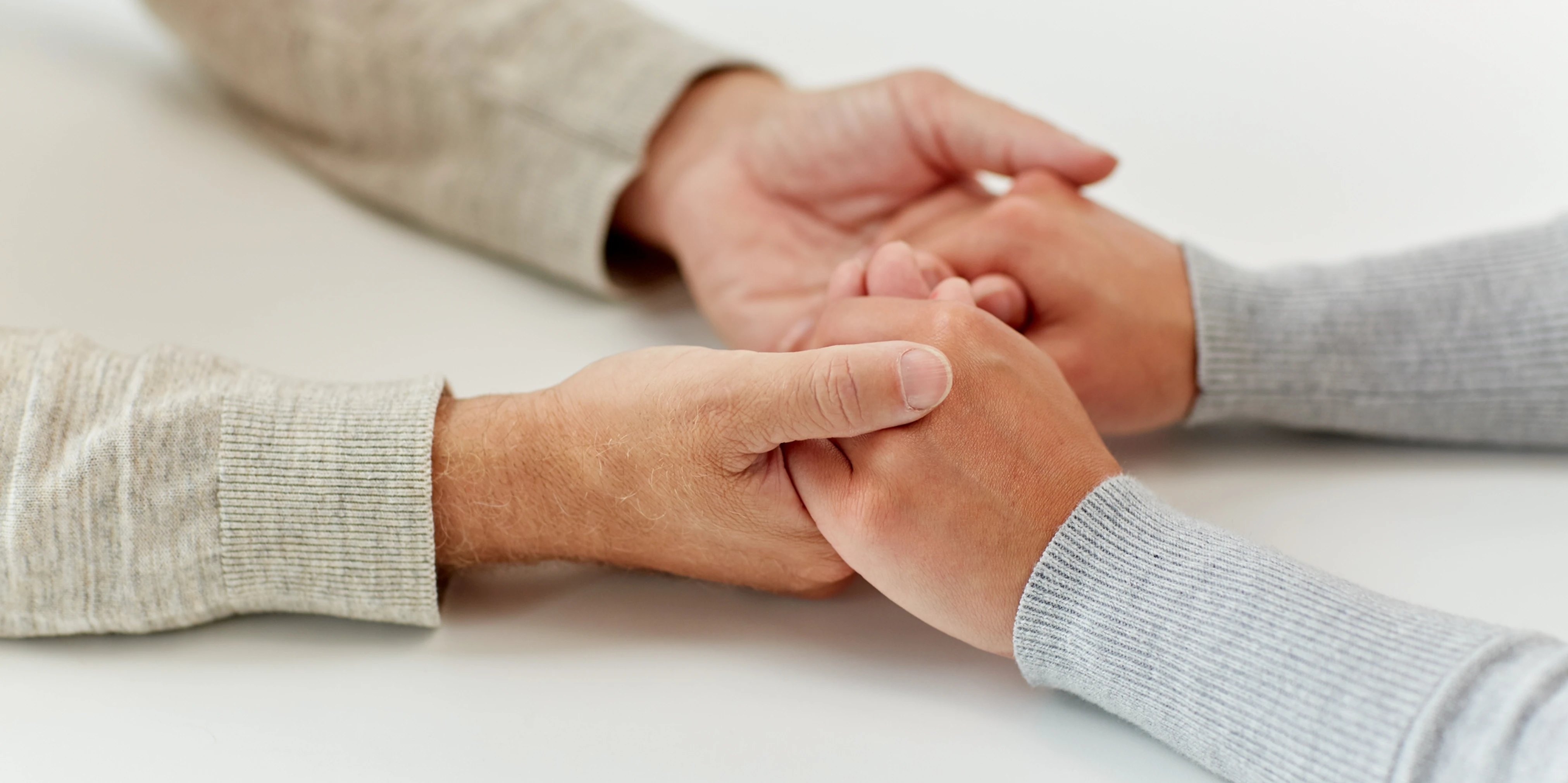 Trauma und Geburt gehen oft Hand in Hand, habe ist eine liebevolle Unterstützung von Doula