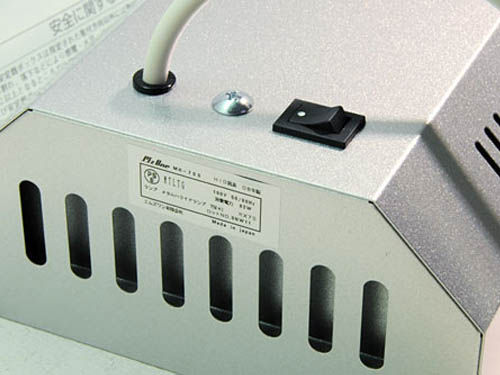 サムネイル： 爬虫類専用メタハラ（MH-70W）