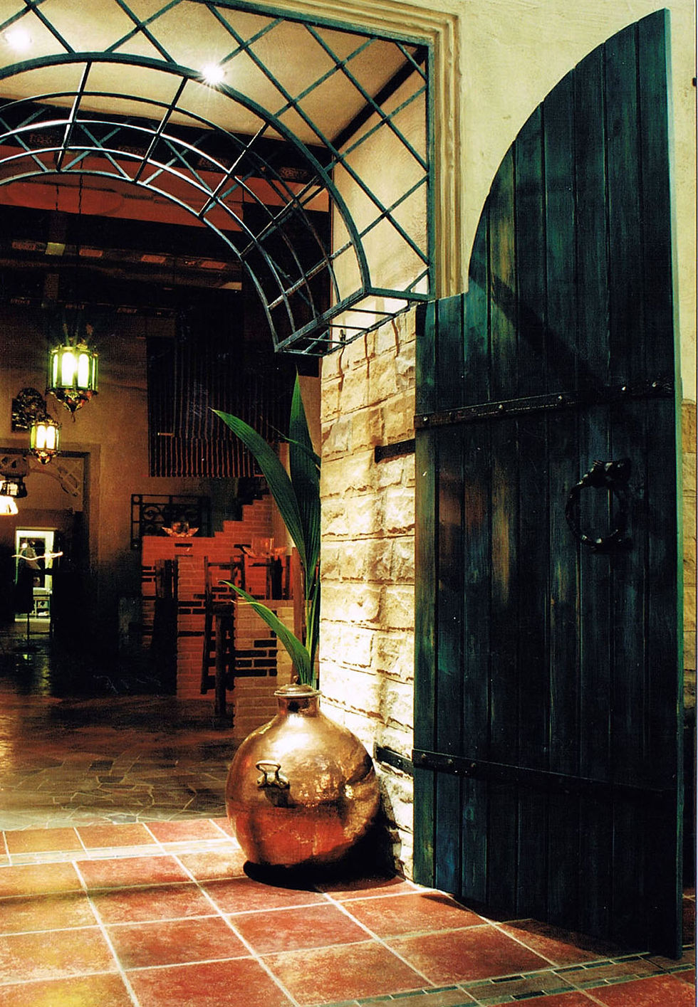 brama między salami