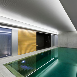 MINIMALIST DECK LEVEL POOL, MAYFAIR
