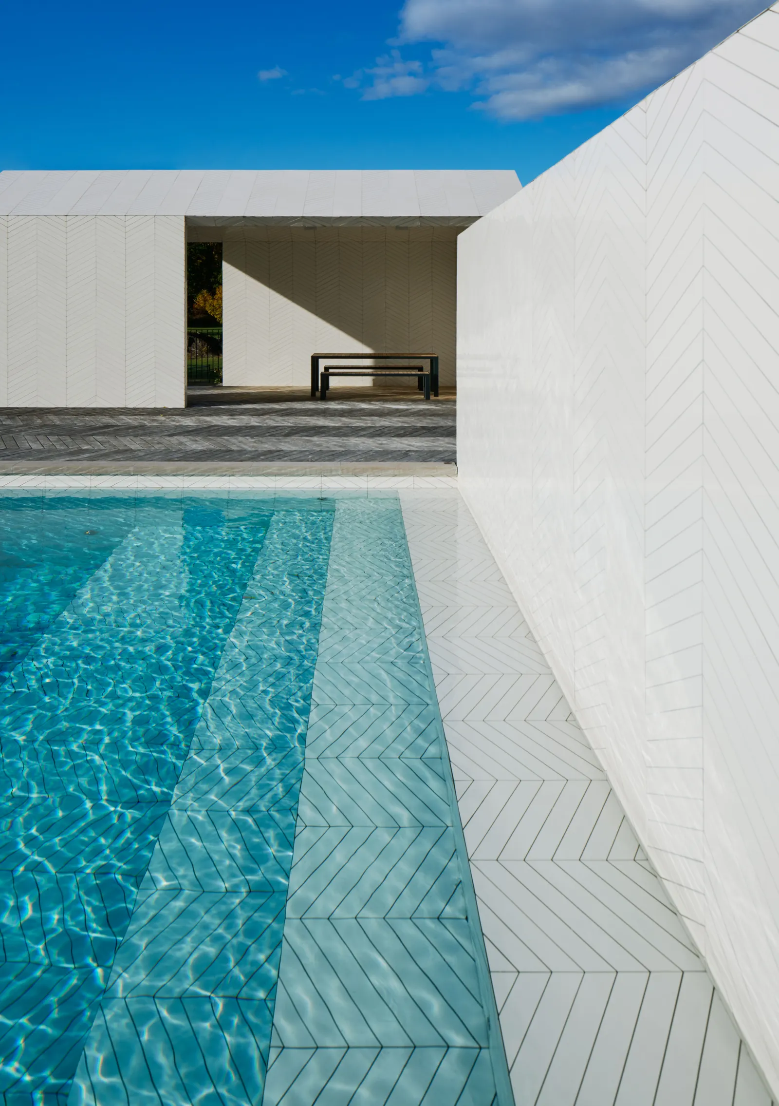 WHITE POOL.webp