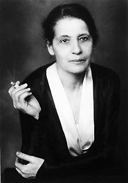 lisa meitner 2.jpg
