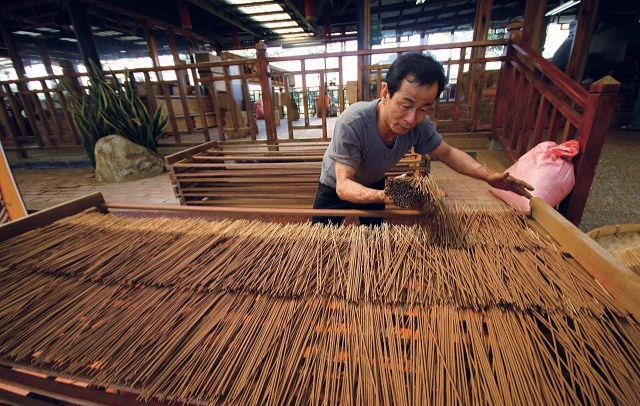 Singang Incense Artistic Culture Garden, make incense