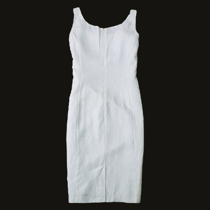 Thumbnail: Sleevless white linen midi dress