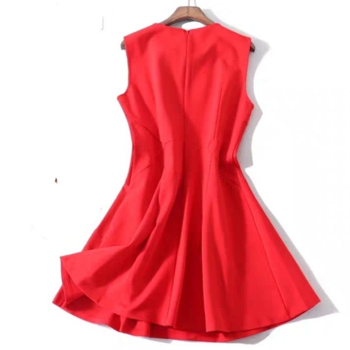 Thumbnail: Silk satin sleeveless short red evening dress
